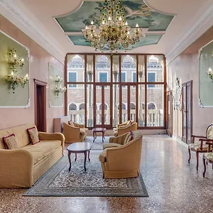 Hotel Pausania, Veneza